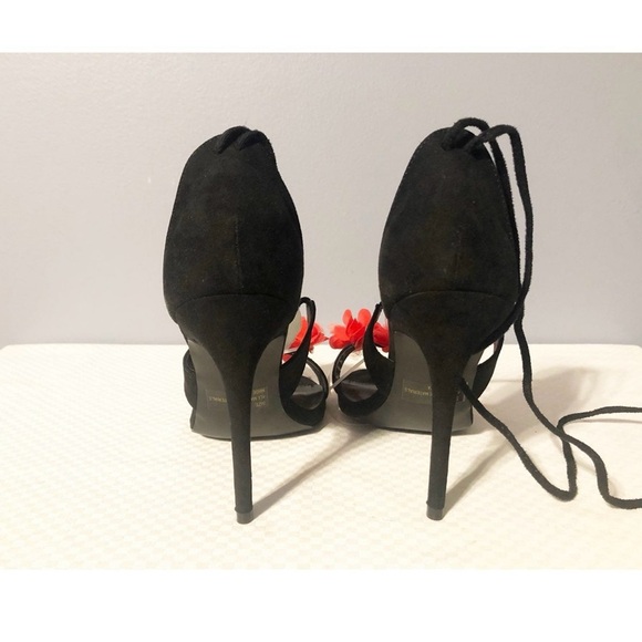 Qupid Fringe Wrap Tie-Up Heels Sz 6, NEW,
Black & Red - Picture 4 of 8